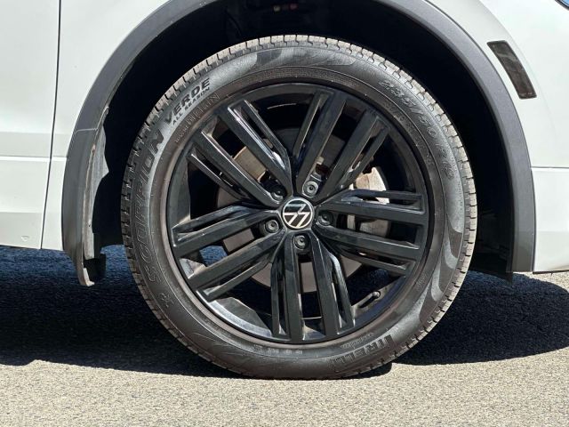 2022 Volkswagen Tiguan 2.0T SE R-Line Black 4MOTION