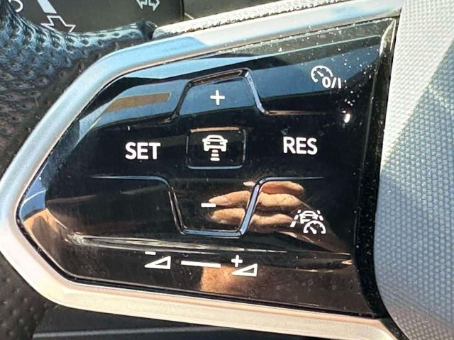 2022 Volkswagen Tiguan 2.0T SE R-Line Black 4MOTION