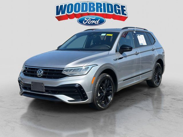 2022 Volkswagen Tiguan SE R-Line Black