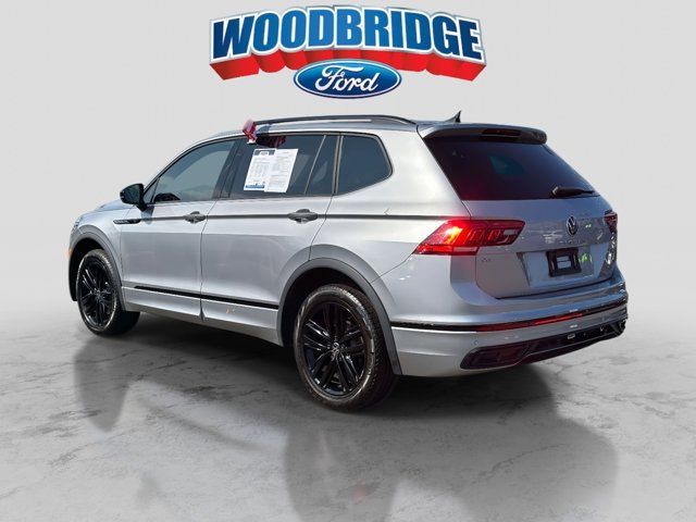2022 Volkswagen Tiguan SE R-Line Black