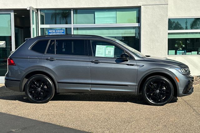 2022 Volkswagen Tiguan 2.0T SE R-Line Black 2022 Volkswagen Tiguan 2.0T SE R-Line Black