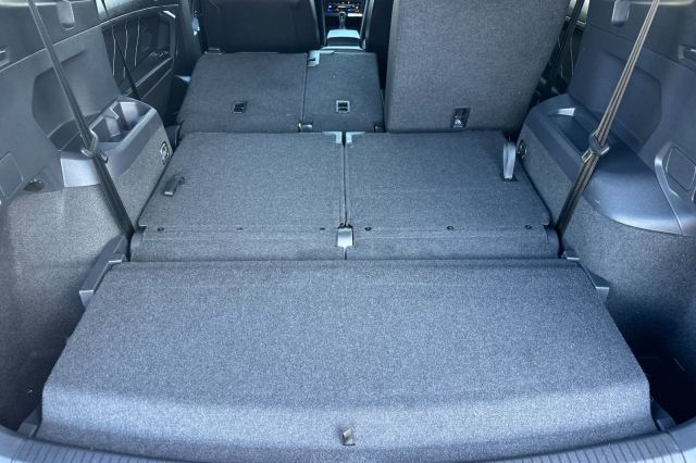 2022 Volkswagen Tiguan 2.0T SE R-Line Black 2022 Volkswagen Tiguan 2.0T SE R-Line Black