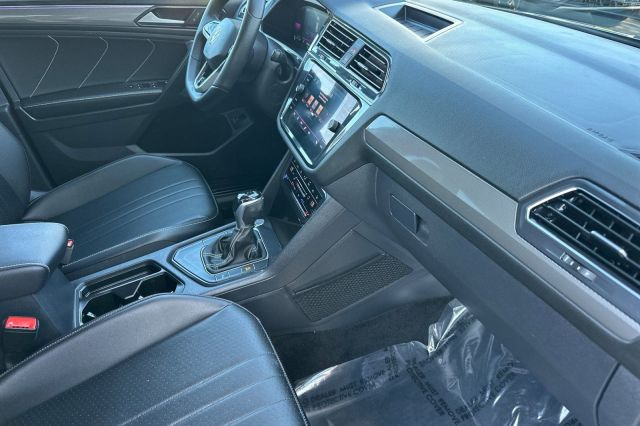 2022 Volkswagen Tiguan 2.0T SE R-Line Black 2022 Volkswagen Tiguan 2.0T SE R-Line Black