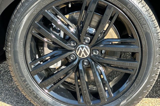 2022 Volkswagen Tiguan 2.0T SE R-Line Black 2022 Volkswagen Tiguan 2.0T SE R-Line Black