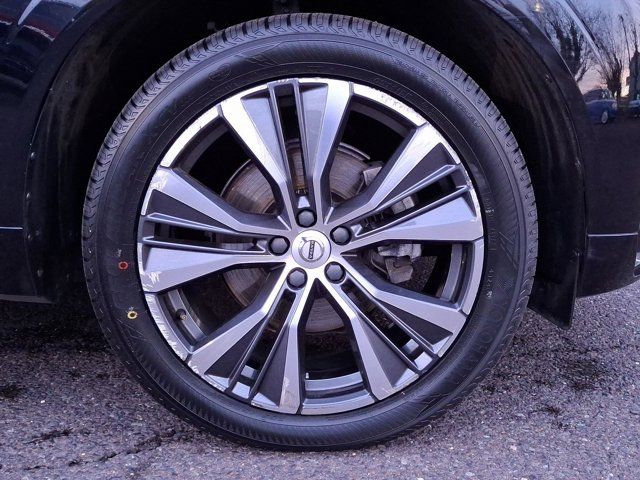 2022 Volvo XC60 Momentum