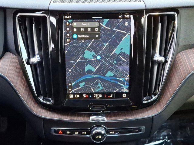 2022 Volvo XC60 Momentum