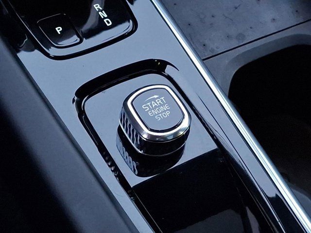 2022 Volvo XC60 Momentum