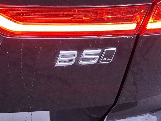 2022 Volvo XC60 Momentum