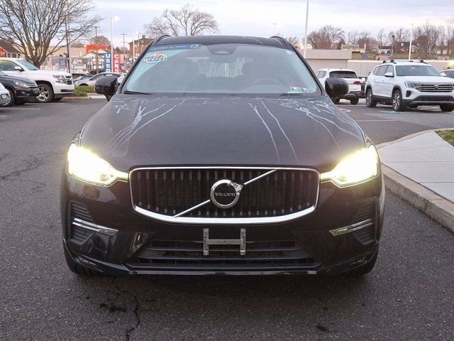 2022 Volvo XC60 Momentum