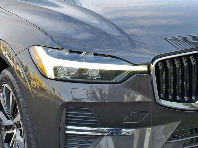 2022 Volvo XC60 Momentum