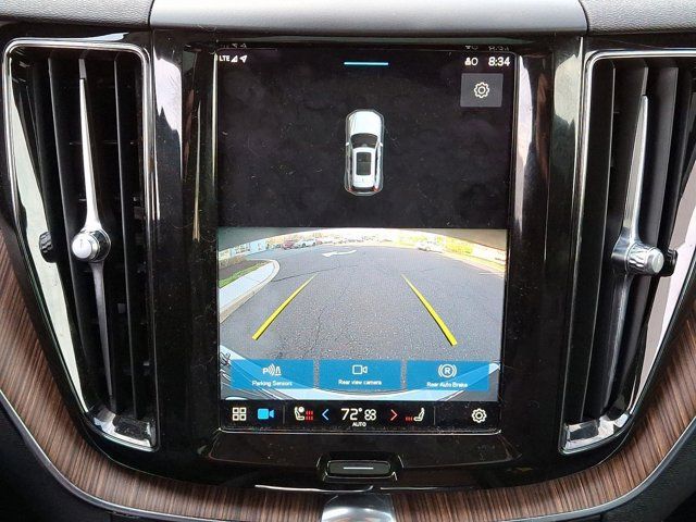 2022 Volvo XC60 Momentum