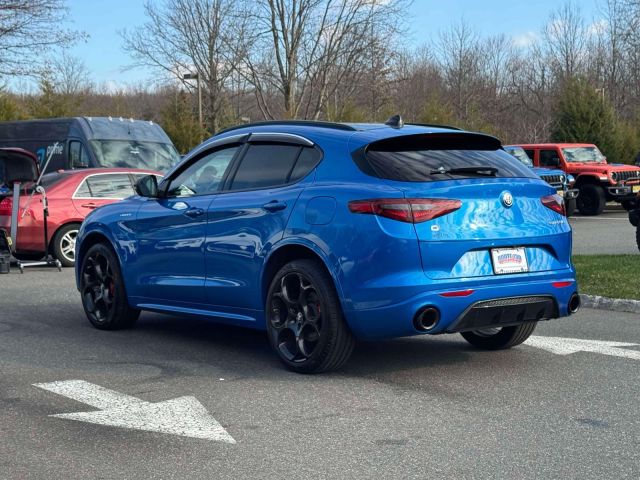 2023 Alfa Romeo Stelvio Veloce AWD 2023 Alfa Romeo Stelvio Veloce AWD