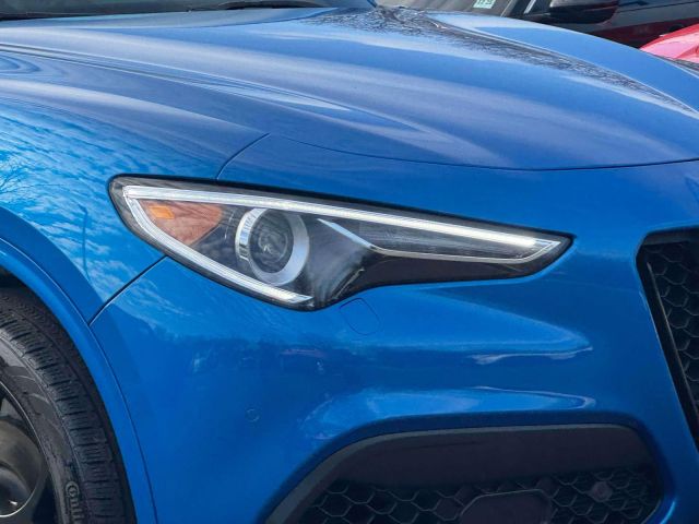 2023 Alfa Romeo Stelvio Veloce AWD 2023 Alfa Romeo Stelvio Veloce AWD