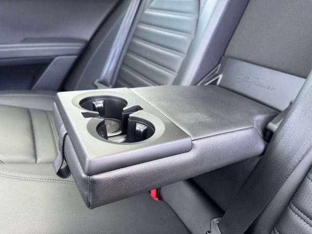 2023 Alfa Romeo Stelvio Veloce AWD 2023 Alfa Romeo Stelvio Veloce AWD