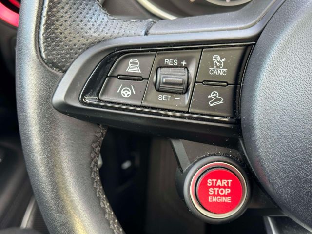 2023 Alfa Romeo Stelvio Veloce AWD 2023 Alfa Romeo Stelvio Veloce AWD