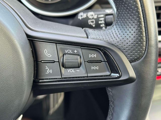 2023 Alfa Romeo Stelvio Veloce AWD 2023 Alfa Romeo Stelvio Veloce AWD