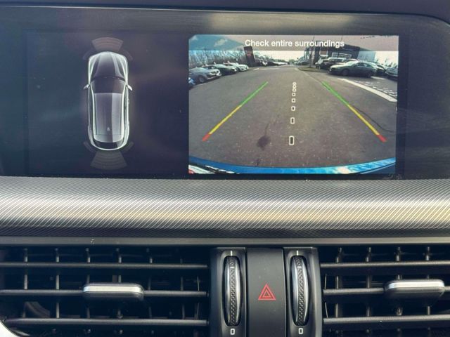 2023 Alfa Romeo Stelvio Veloce AWD 2023 Alfa Romeo Stelvio Veloce AWD