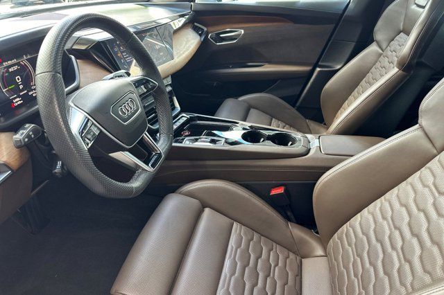 2023 Audi e-tron GT Premium Plus Pre-Owned 2023 Audi e-tron GT Premium Plus Pre-Owned