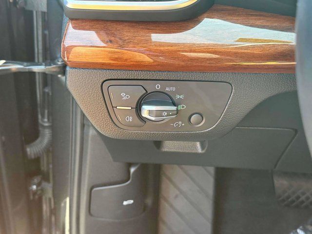 2023 Audi Q5 S line Premium Plus