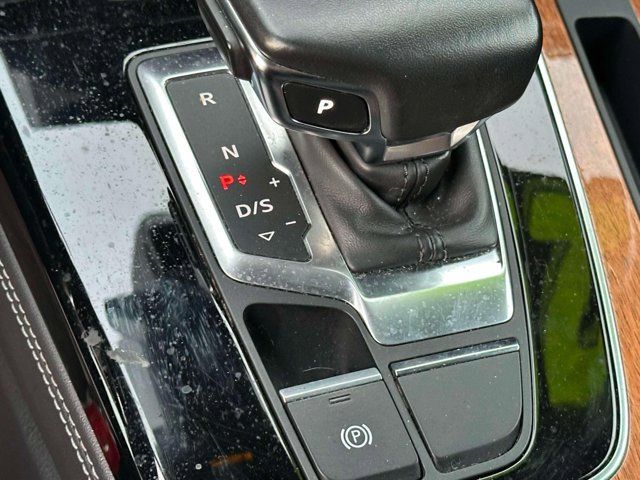 2023 Audi Q5 S line Premium Plus