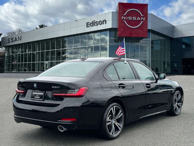 2023 BMW 3 Series 330i xDrive Sedan