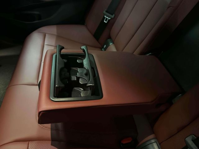 2023 BMW 3 Series 330i xDrive Sedan