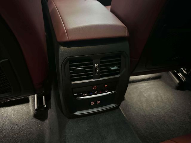 2023 BMW 3 Series 330i xDrive Sedan