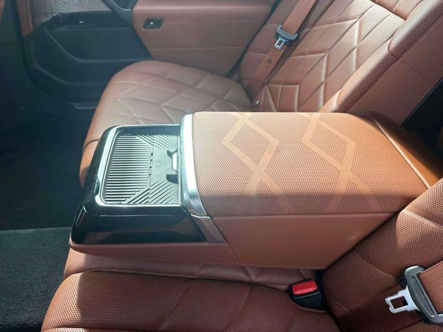 2023 BMW 7 Series 760i xDrive