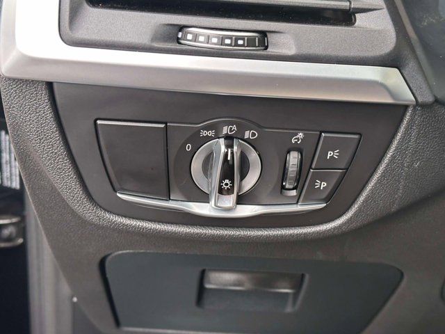 2023 BMW X4 xDrive30i 2023 BMW X4 xDrive30i