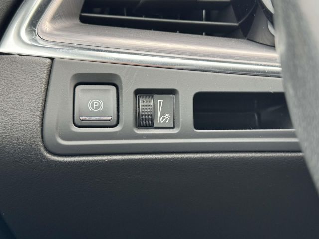 2023 Cadillac XT5 AWD 4dr Luxury