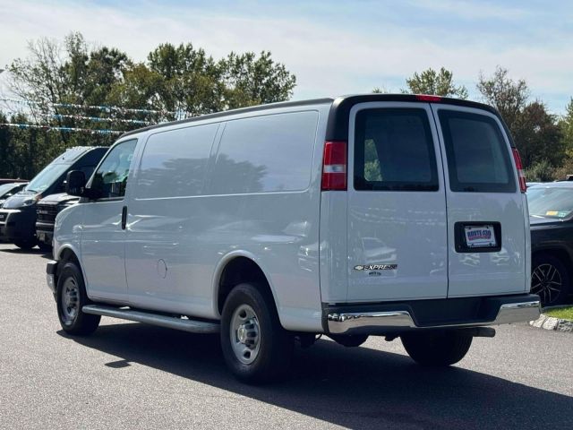 2023 Chevrolet Express Cargo Van RWD 2500 135 2023 Chevrolet Express Cargo Van RWD 2500 135