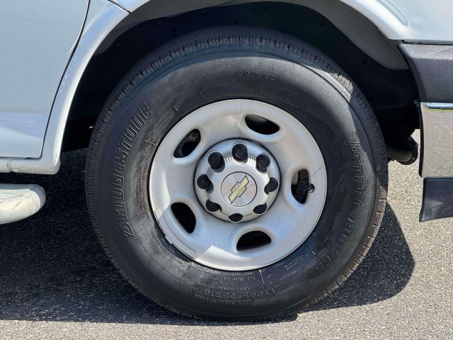 2023 Chevrolet Express Cargo Van RWD 2500 135 2023 Chevrolet Express Cargo Van RWD 2500 135