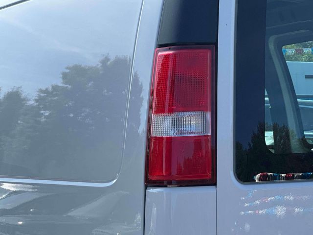 2023 Chevrolet Express Cargo Van RWD 2500 135 2023 Chevrolet Express Cargo Van RWD 2500 135