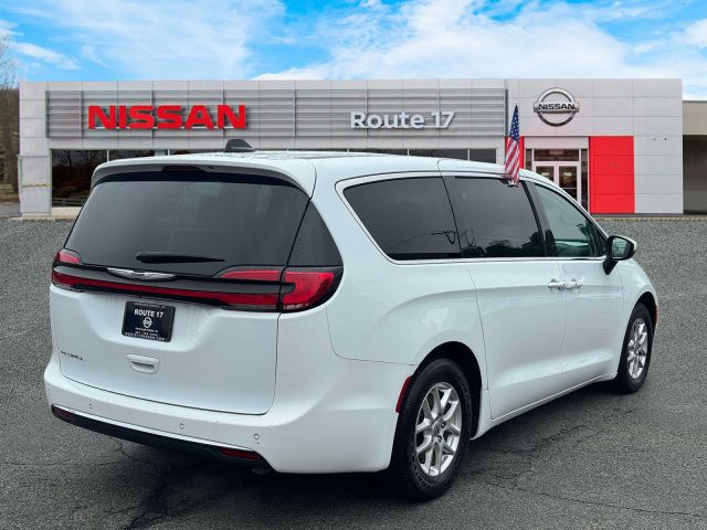 2023 Chrysler Pacifica Touring L FWD