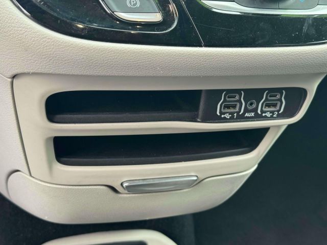 2023 Chrysler Pacifica Touring L FWD