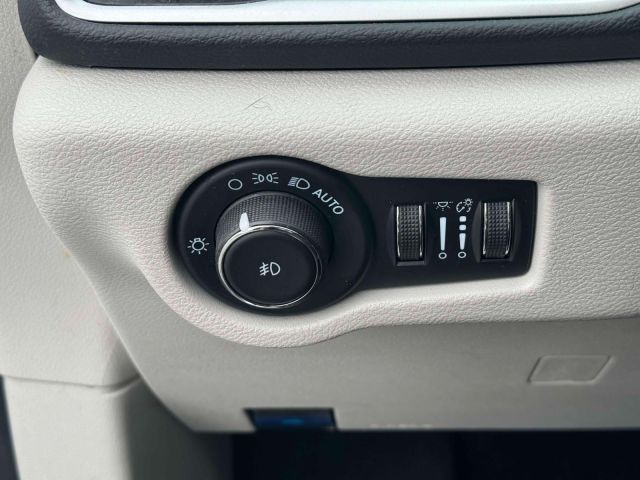 2023 Chrysler Pacifica Touring L FWD