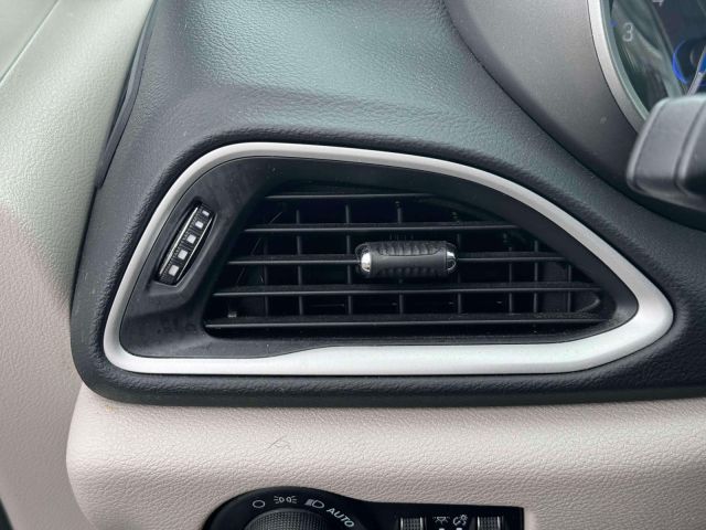 2023 Chrysler Pacifica Touring L FWD