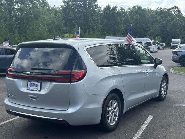 2023 Chrysler Pacifica Touring L FWD