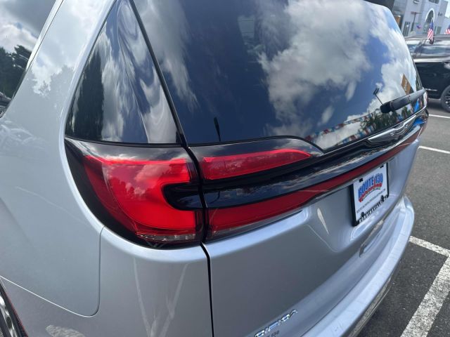 2023 Chrysler Pacifica Touring L FWD