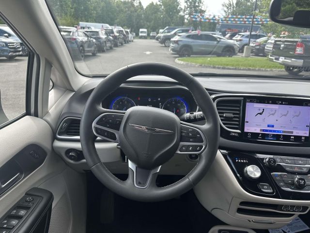 2023 Chrysler Pacifica Touring L FWD