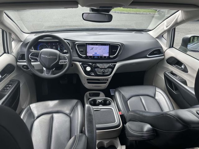 2023 Chrysler Pacifica Touring L FWD
