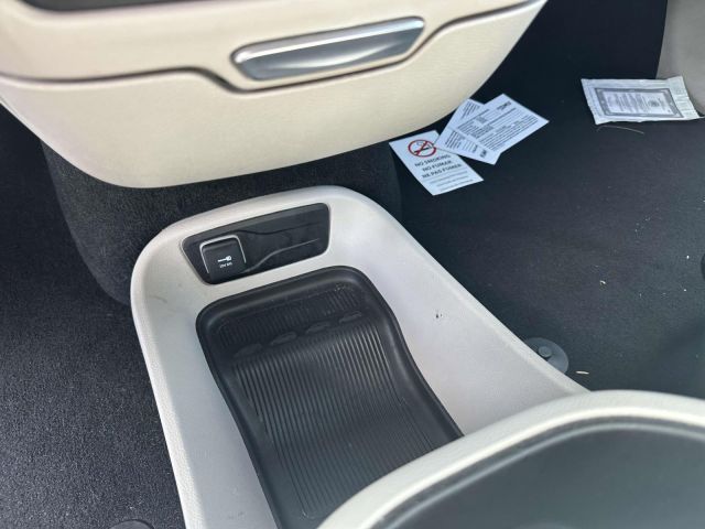 2023 Chrysler Pacifica Touring L FWD