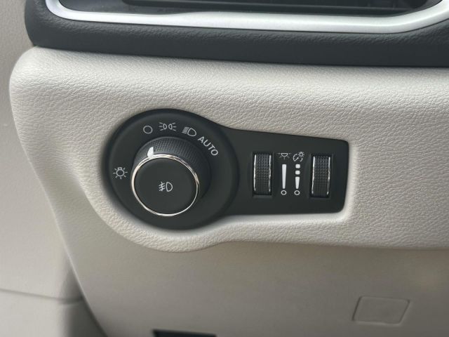 2023 Chrysler Pacifica Touring L FWD