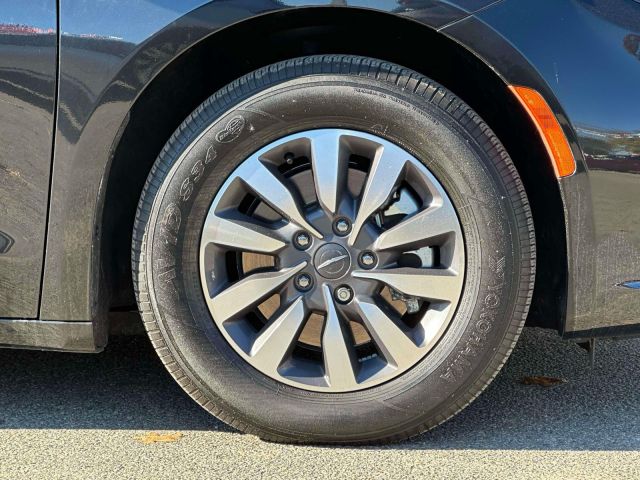 2023 Chrysler Pacifica Hybrid Limited FWD 2023 Chrysler Pacifica Hybrid Limited FWD