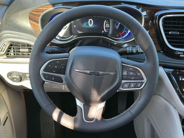 2023 Chrysler Pacifica Hybrid Limited FWD 2023 Chrysler Pacifica Hybrid Limited FWD