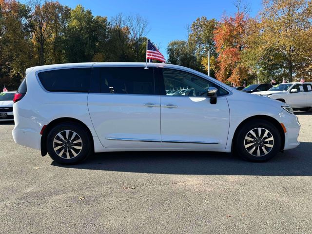 2023 Chrysler Pacifica Hybrid Limited FWD 2023 Chrysler Pacifica Hybrid Limited FWD