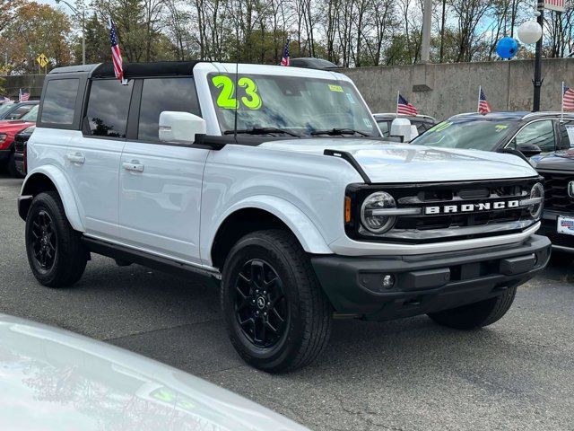 2023 Ford Bronco Base  4x4