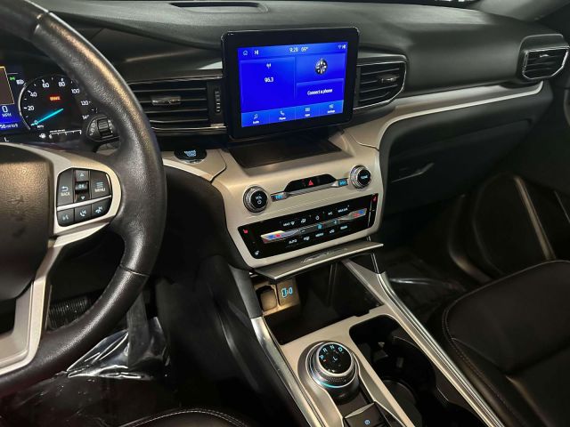 2023 Ford Explorer XLT 4WD