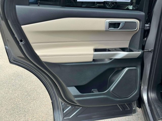 2023 Ford Explorer XLT 4WD