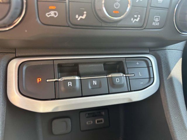 2023 GMC Acadia SLE 2023 GMC Acadia SLE